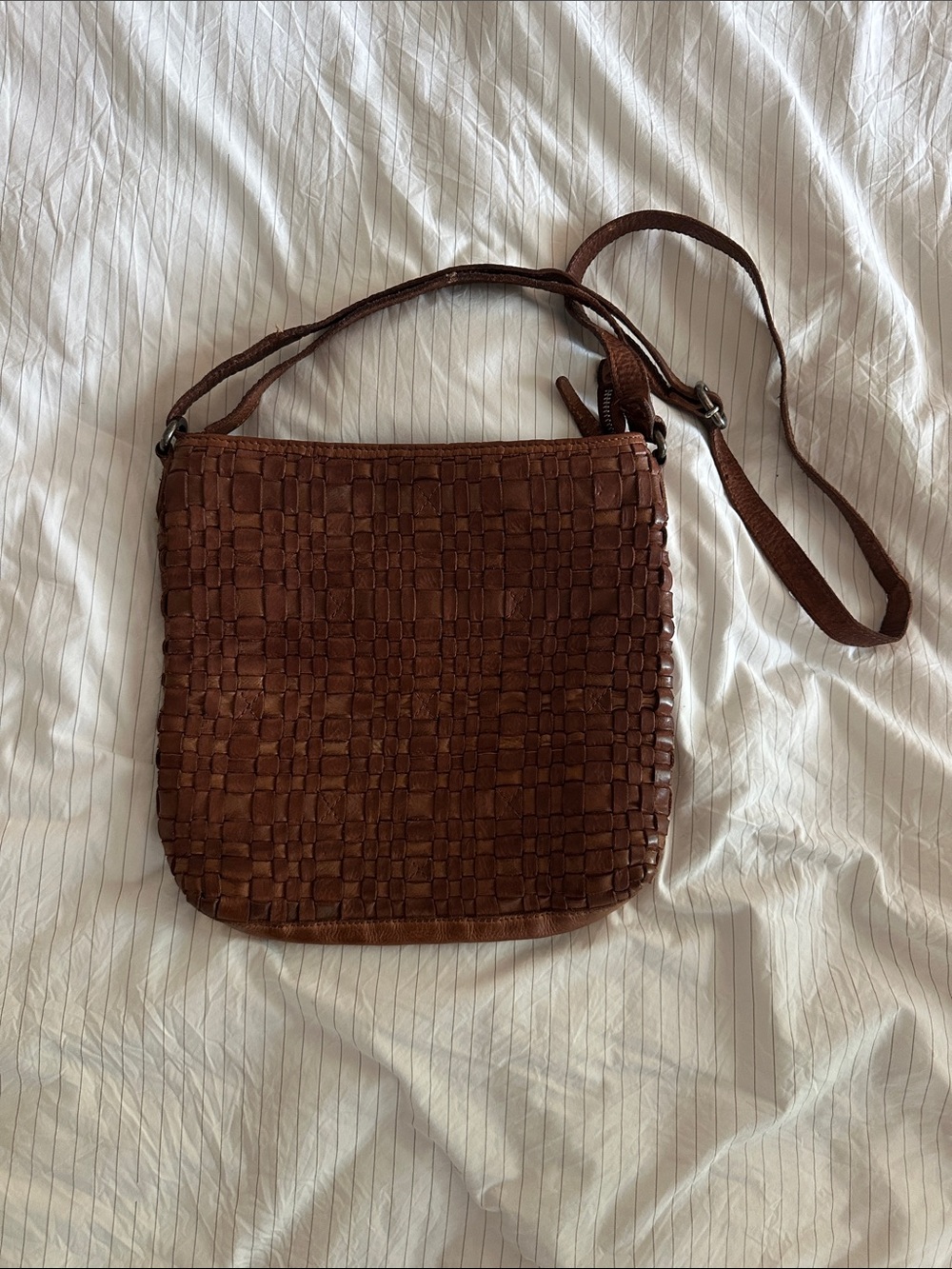 Vilenca Holland - Woven Leather Crossbody Bag - Brown